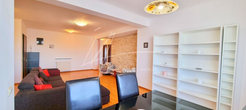 Baneasa, apartament cu trei camere mobilat, utilat si doua locuri de parcare in subteran.